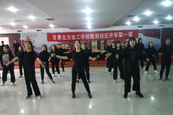 初中五年制大专学校解读学生学一技之长真有出路