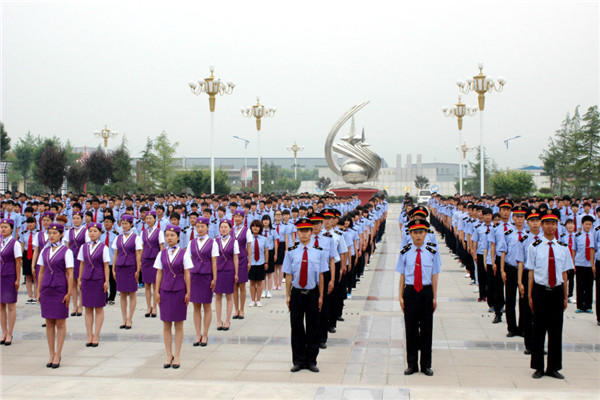 兰州正规高铁乘务学校为你介绍铁道运输管理专业前景！