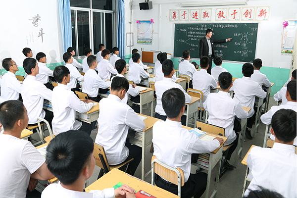 初中毕业3+2学校解析五年制大专好吗？