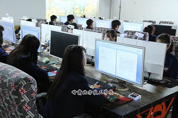 甘肃北方技工学校解答“现在学习计算机技术专业晚不晚？”