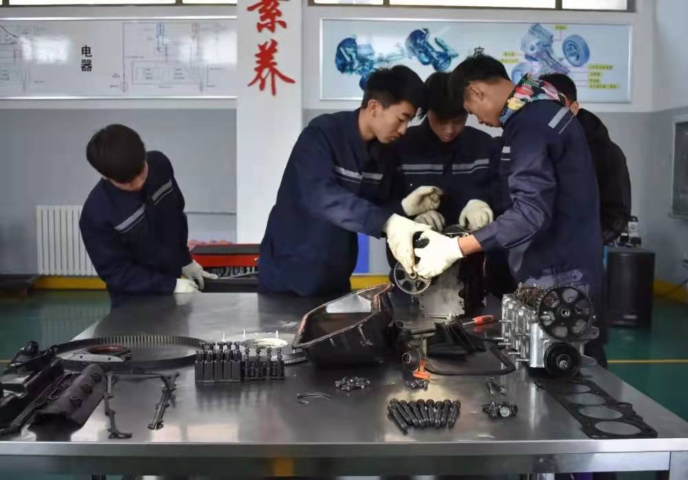 甘肃北方技工学校解析学新能源汽车技术专业的前途