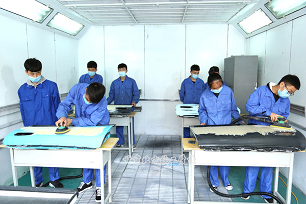  甘肃北方技工学校解答在新时代的背景下，学什么专业才能更胜一筹