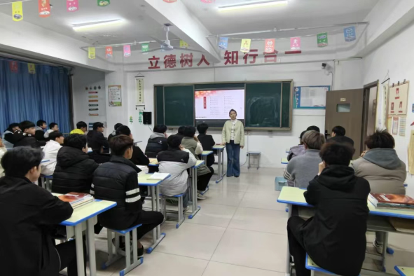 家校共育・赋能成长 | 手机管控不硬碰，叛逆沟通有温度